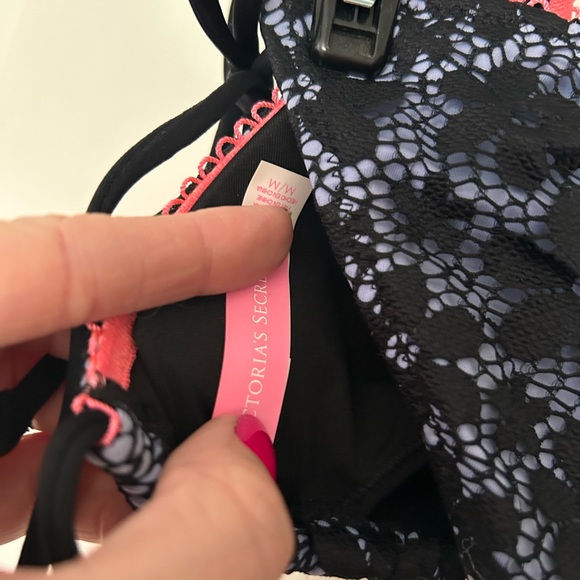 Victoria’s Secret bikini medium top small bottom - Picture 4 of 6